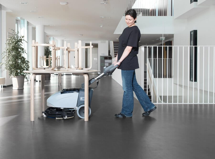 Lavadora Secadora de Pisos Nilfisk SC351