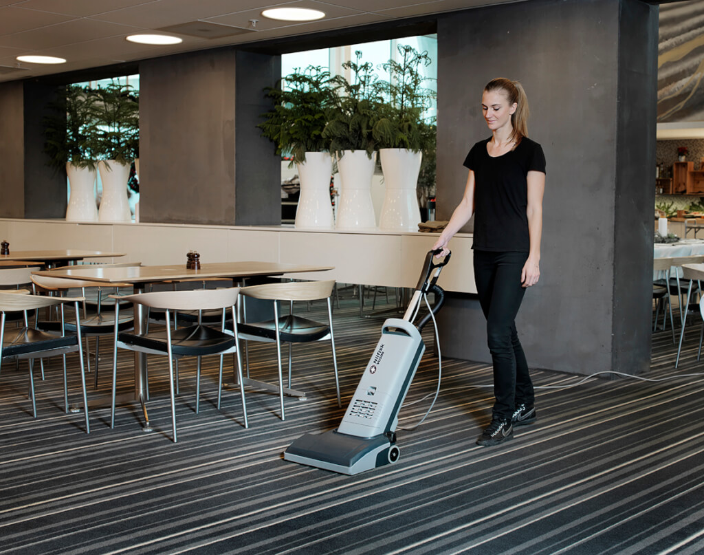 Aspirador de Pó Vertical Profissional Nilfisk VU500