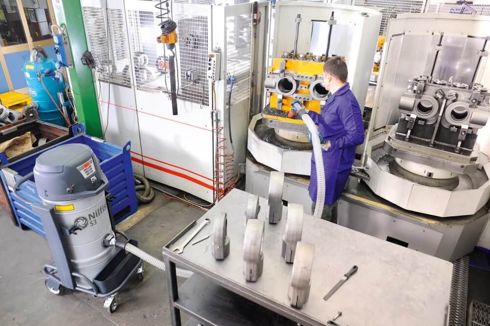 Solução de Limpeza Indústria Ótica